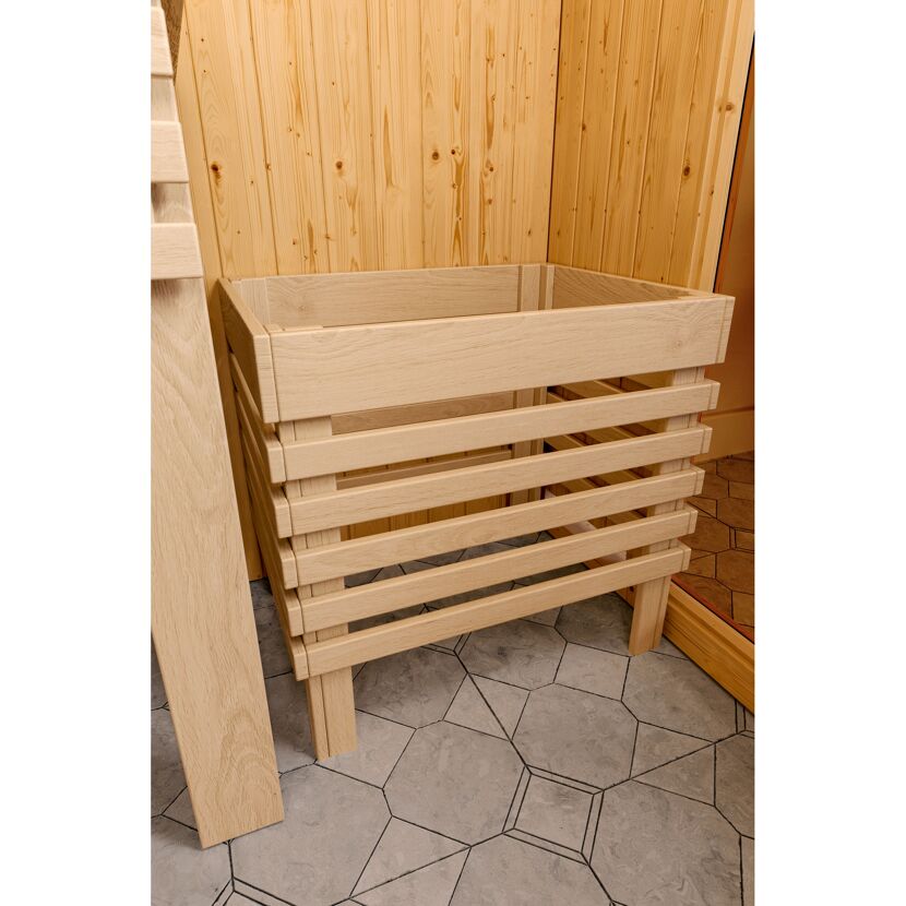 Holzkorb in einer Sauna