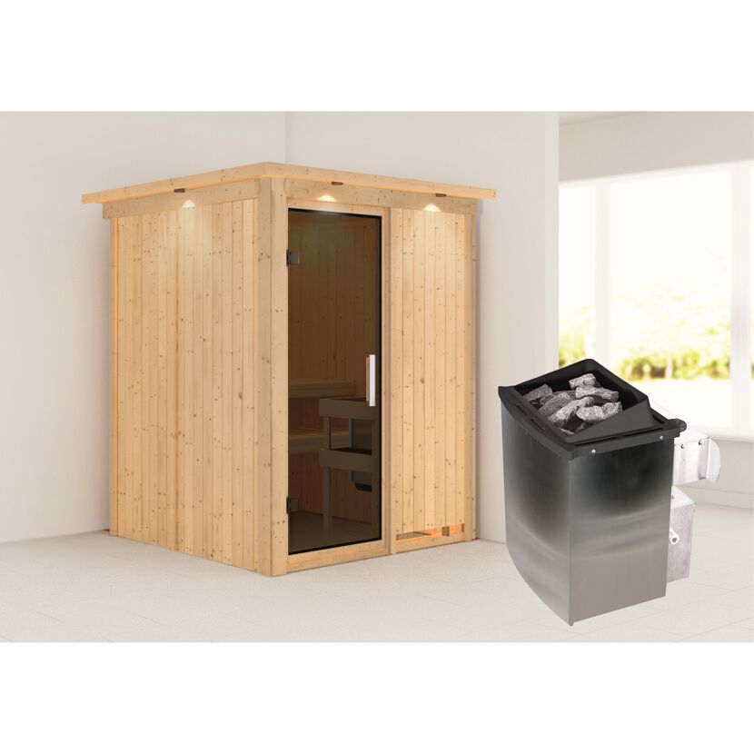Sauna aus hellem Holz mit Saunaofen
