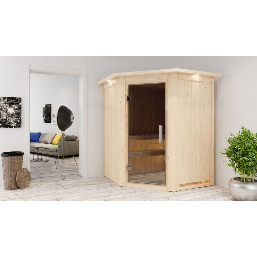 Ecksauna aus hellem Holz mit Glastür