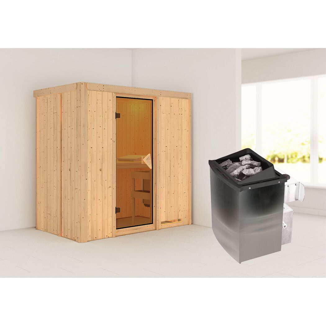 Sauna aus hellem Holz mit Saunaofen