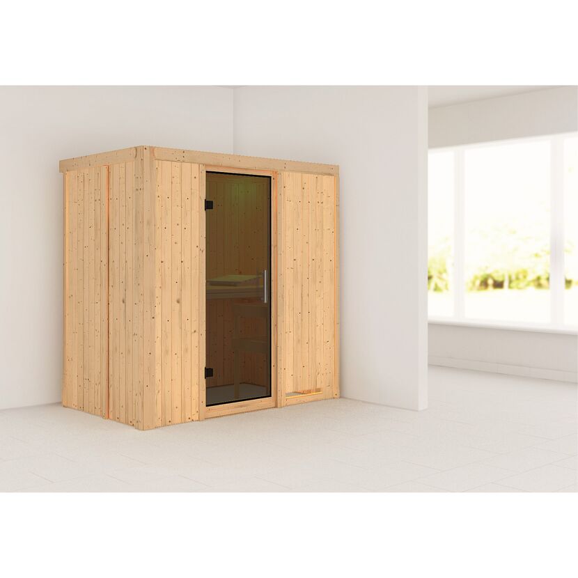 Sauna aus hellem Holz mit Glastür