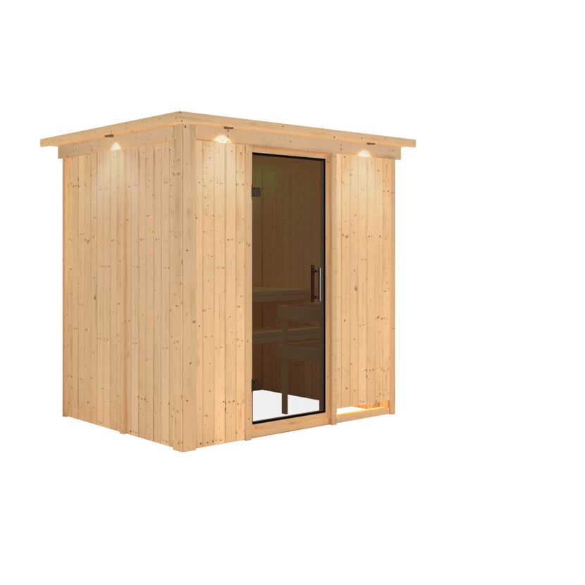 Sauna aus hellem Holz mit offener Glastür