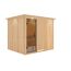 Sauna aus hellem Holz mit Glastür.