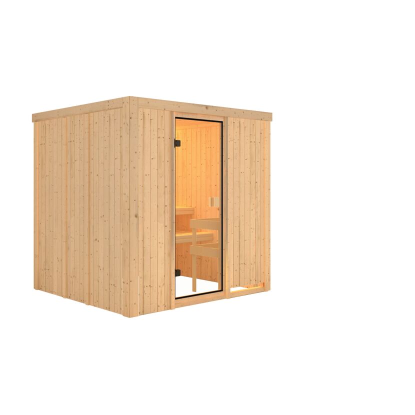 Sauna aus hellem Holz mit geöffneter Tür