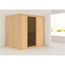 Sauna aus hellem Holz mit offener Glastür.