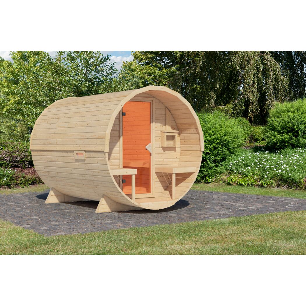 Fassförmige Sauna aus hellem Holz