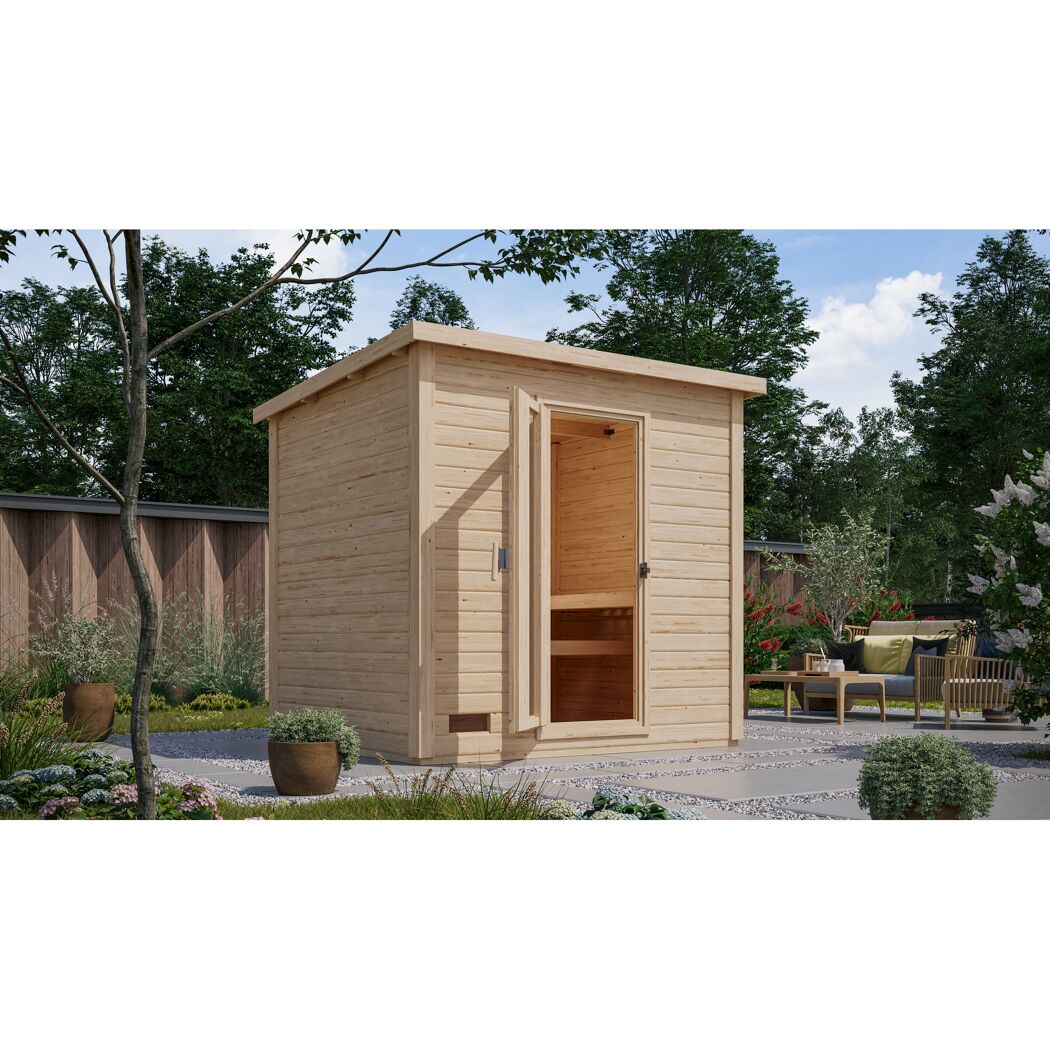Offene Sauna aus Holz im Garten