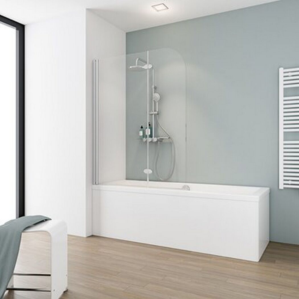 Badewanne mit Duschabtrennung