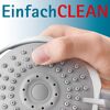 Hand hält Duschkopf mit Aufschrift "EinfachCLEAN"