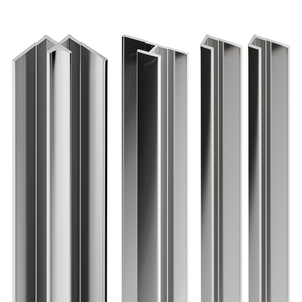 Vier glänzende Metallprofile in Chromoptik.