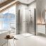 Modernes Badezimmer mit Dusche und Badewanne