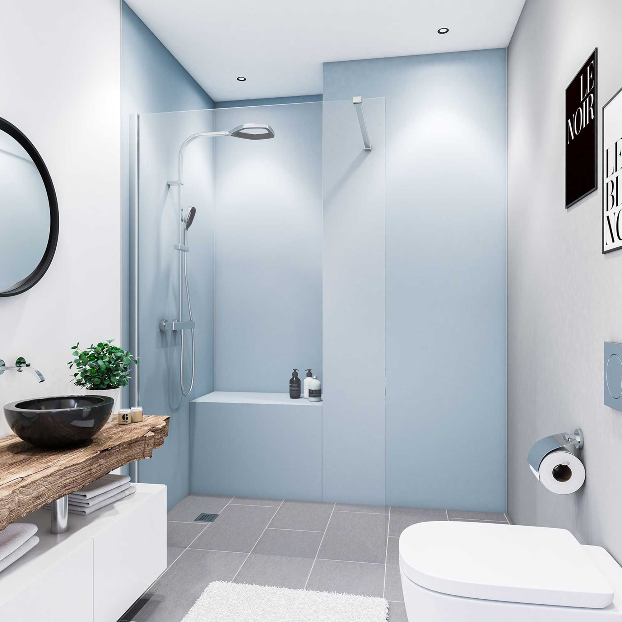 Modernes Badezimmer mit Dusche und WC