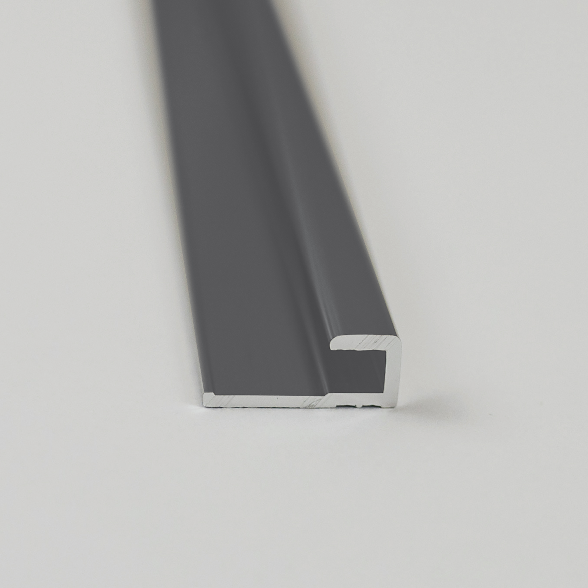 Abschlussprofil für Rückwandplatten, eckig, anthrazitgrau, 2100 mm + product picture