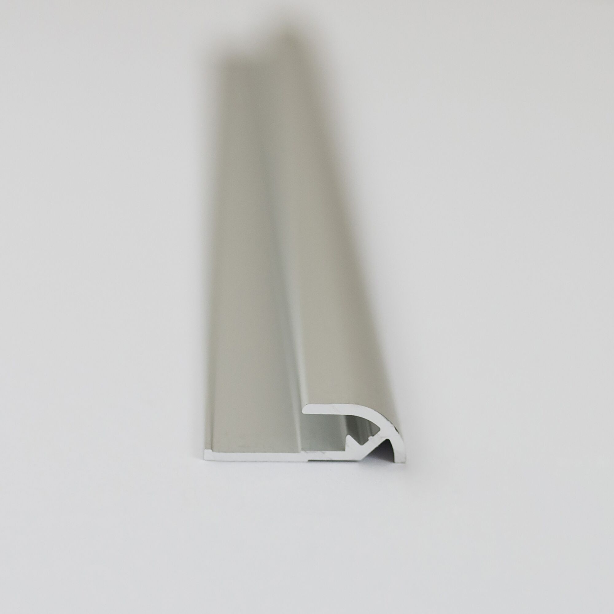 Silbernes Profil, Abschluss rund