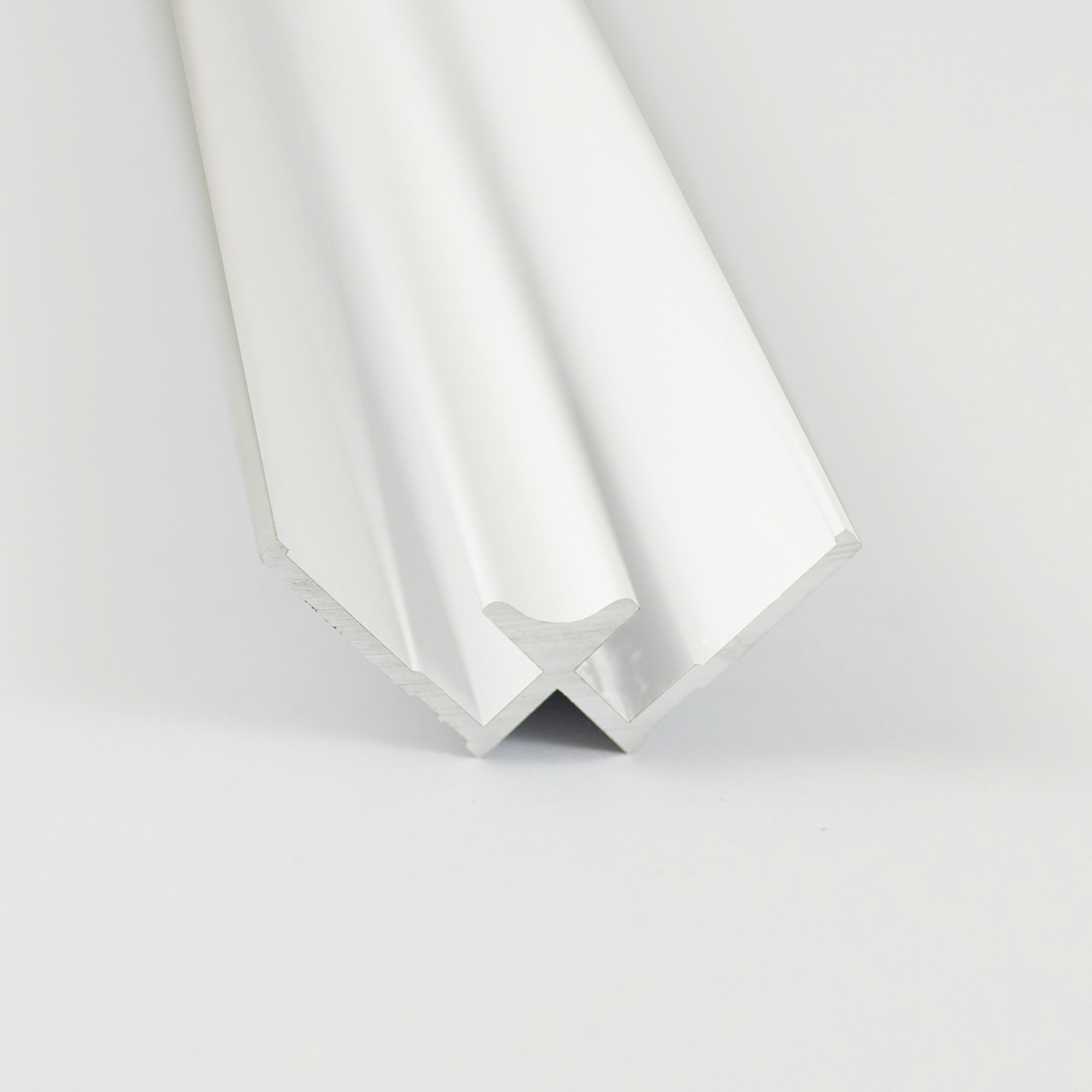 Verbindungsprofil für Rückwandplatten, Ecke innen, weiß, 2100 mm + product picture