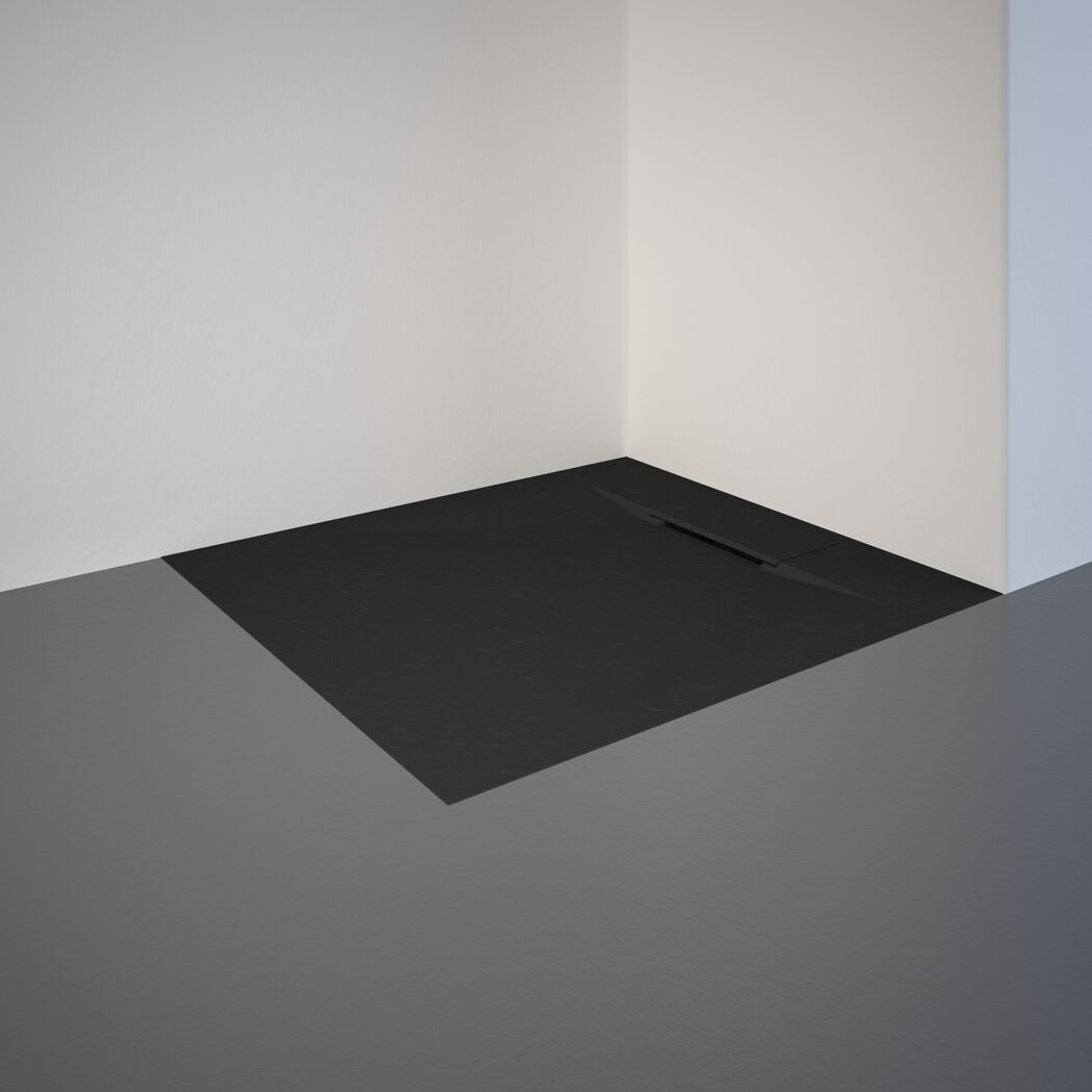 Duschwanne mit Ablaufrinne in der Ecke