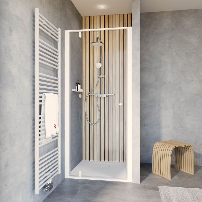 Moderne Duschkabine mit Regendusche und Handbrause