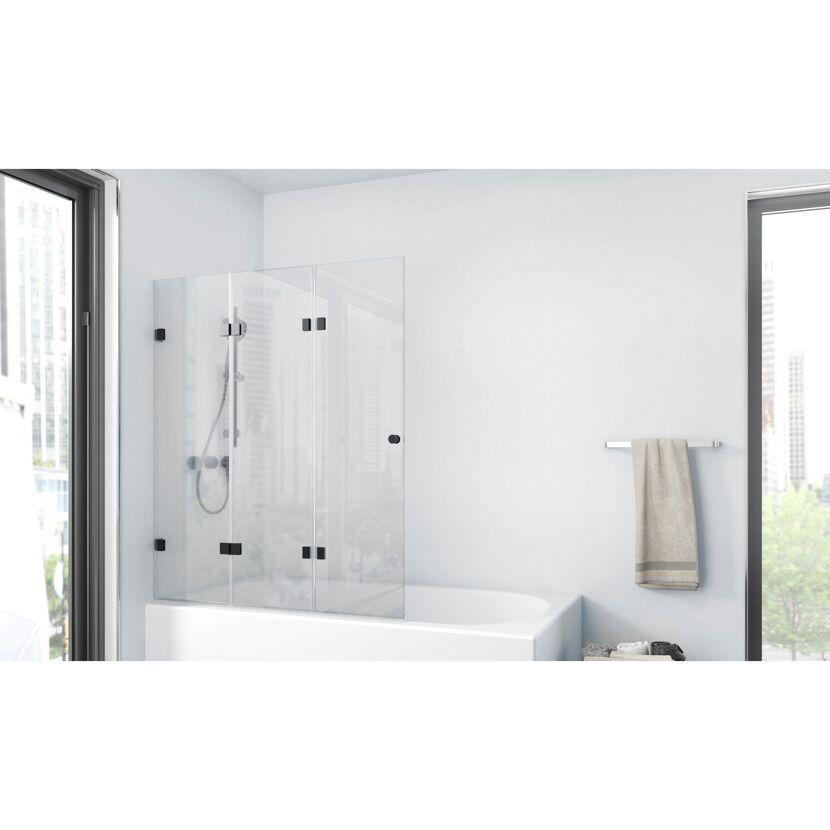 Schwarze Duschabtrennung an Badewanne