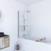Badewanne mit Duschabtrennung
