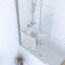 Badewanne mit Duscharmatur und Handtuchhalter