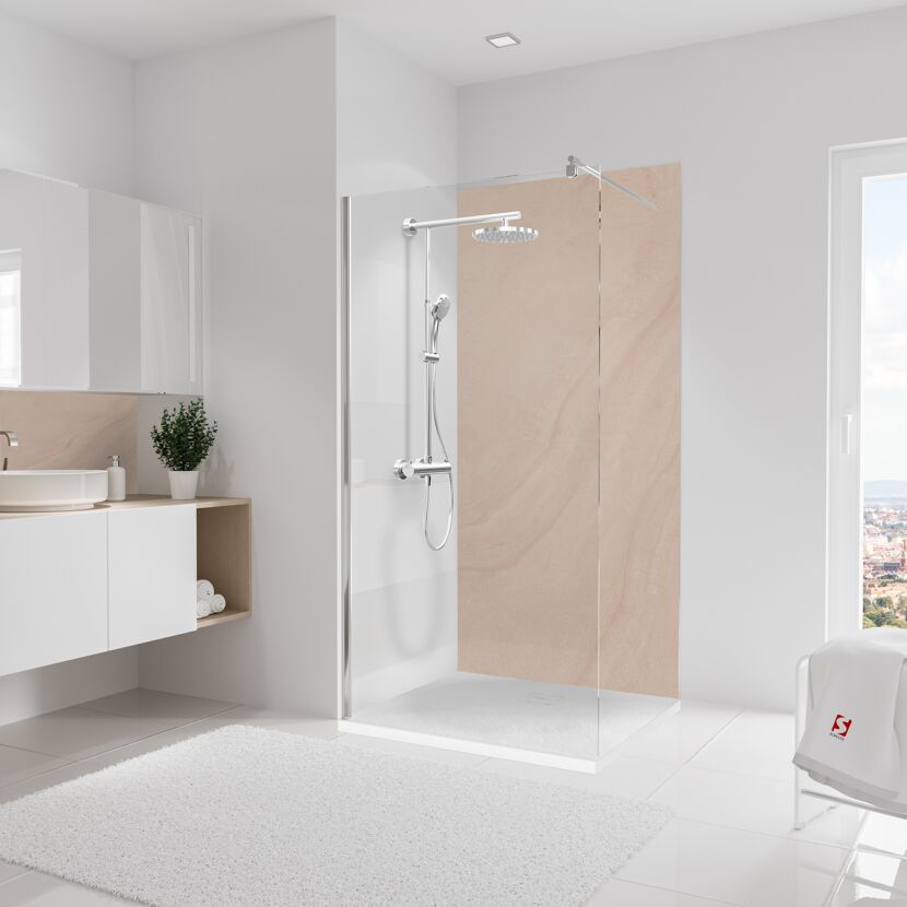 Badezimmer mit Dusche