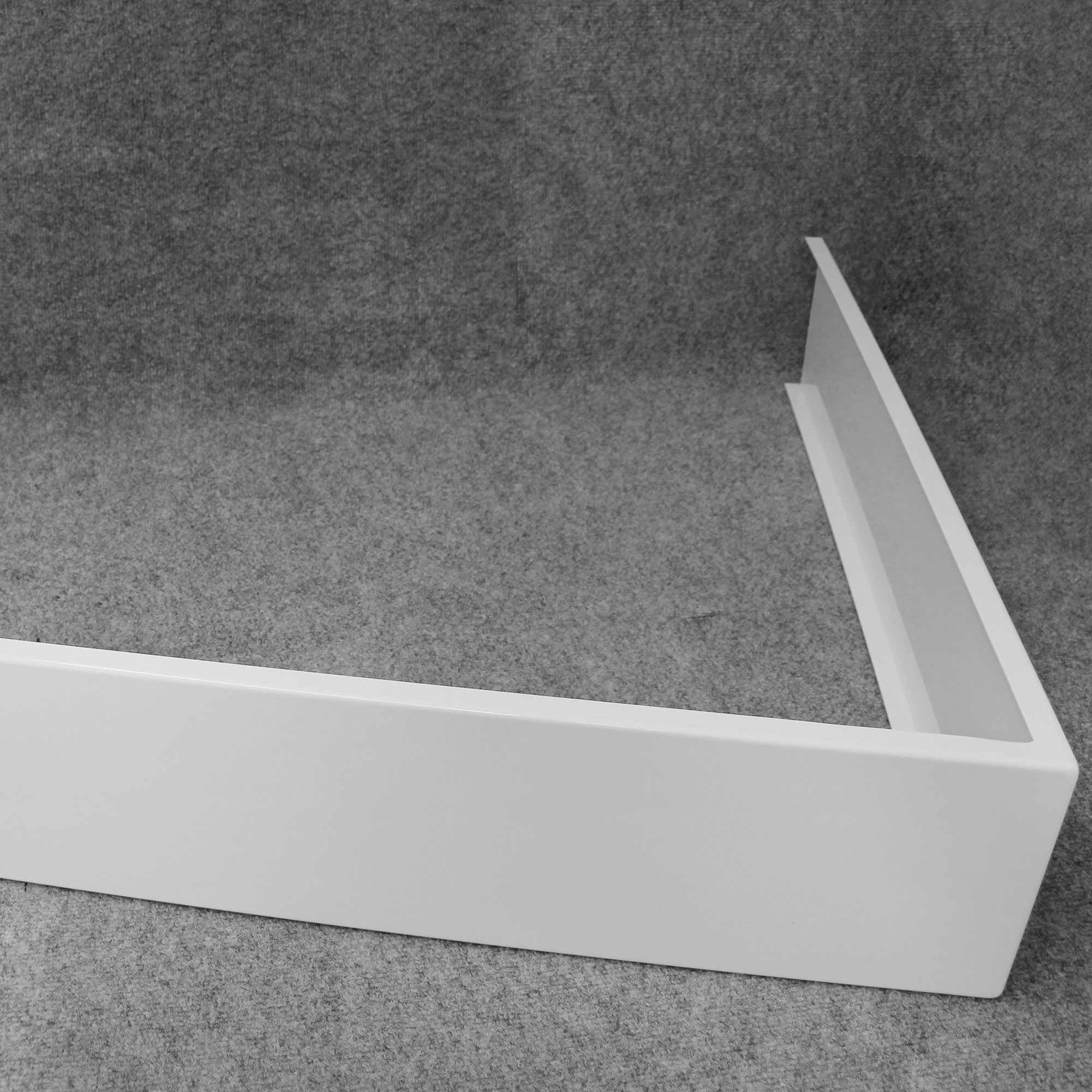 Weiße Aluminiumschürze QW, 90 x 90 cm