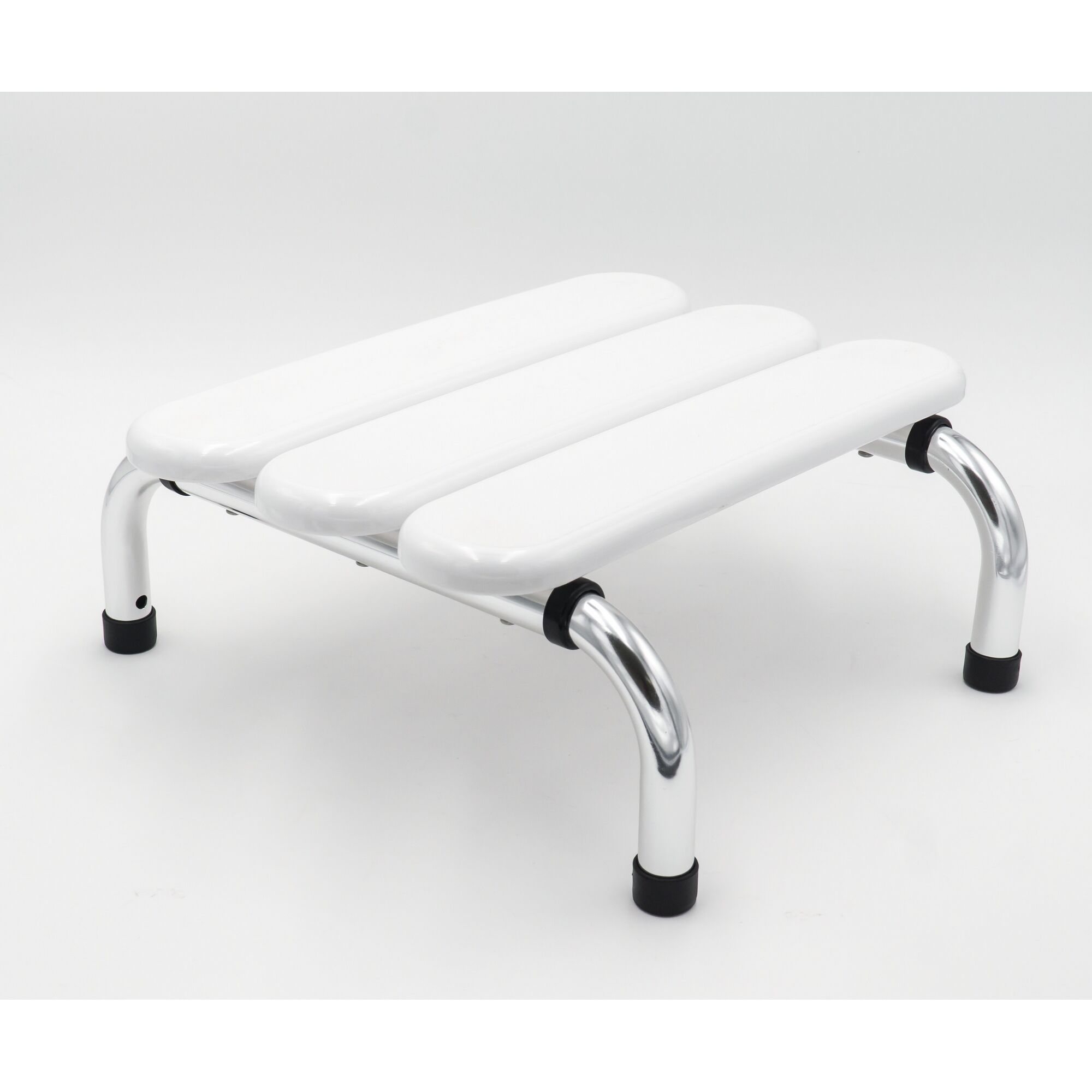 Weißer Duschhocker mit drei ovalen Sitzflächen