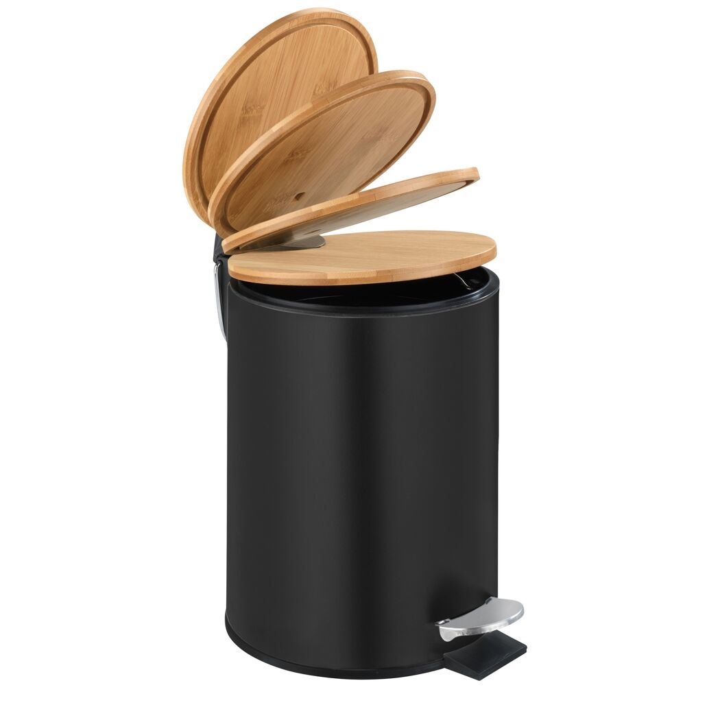 Schwarzer Treteimer mit Holzdeckel