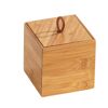 Kleine quadratische Aufbewahrungsbox aus Bambus mit Deckel.