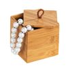 Bambusbox mit Perlenkette