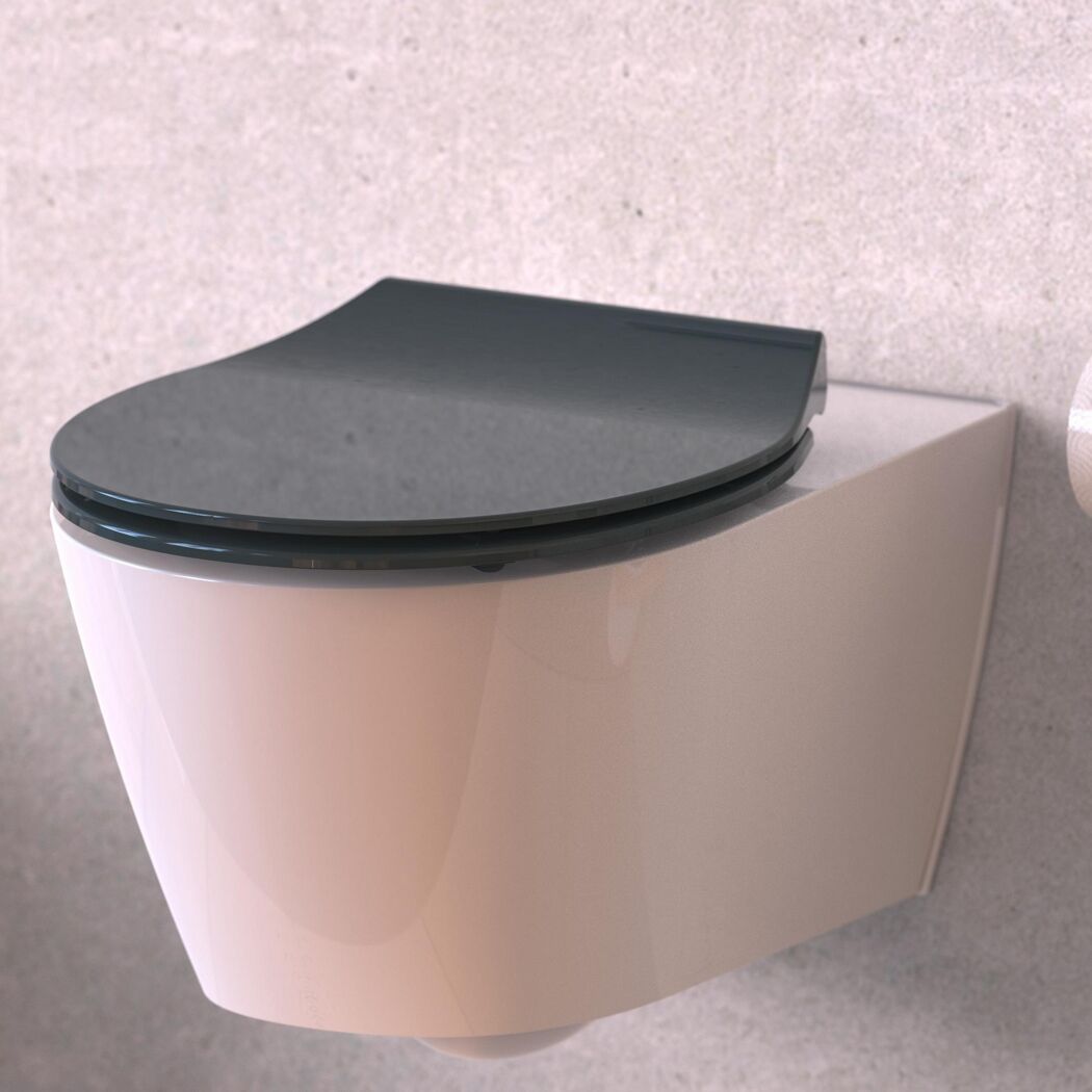 Hängendes WC mit geschlossenem Deckel
