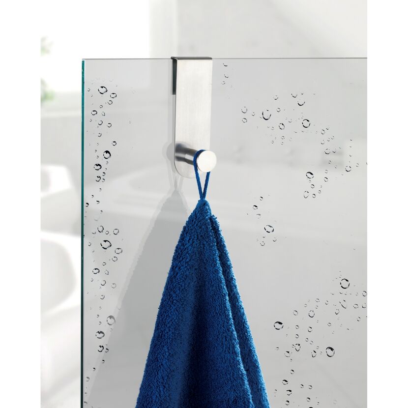 Duschhaken Celano mit blauem Handtuch