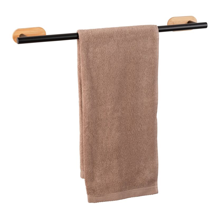 Braunes Handtuch auf Handtuchhalter