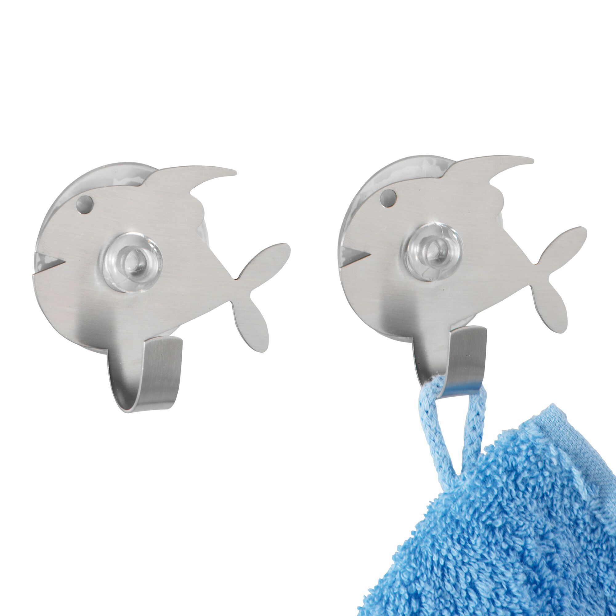 Zwei Saughaken in Fischform, einer mit blauem Tuch