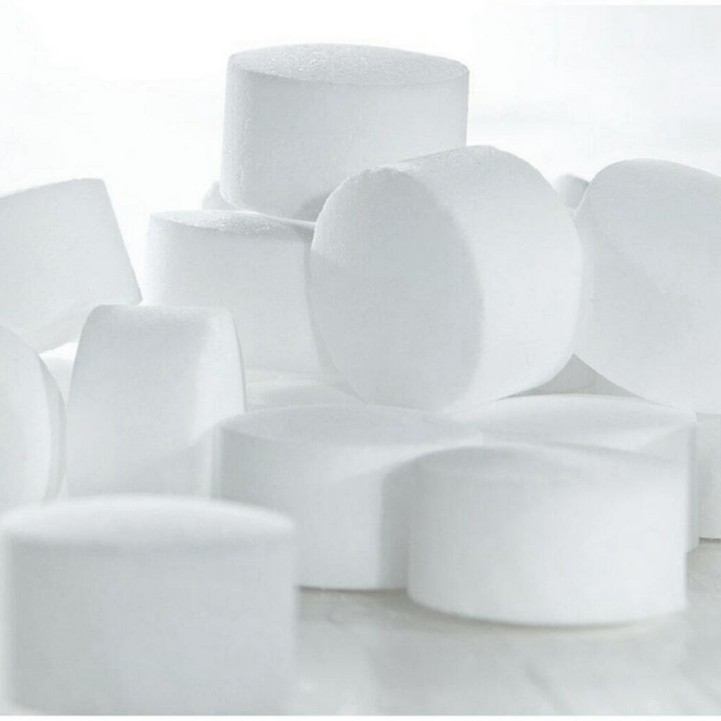 Weiße Salztabletten