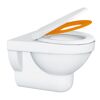 Hänge-WC mit orangenem Kindersitz