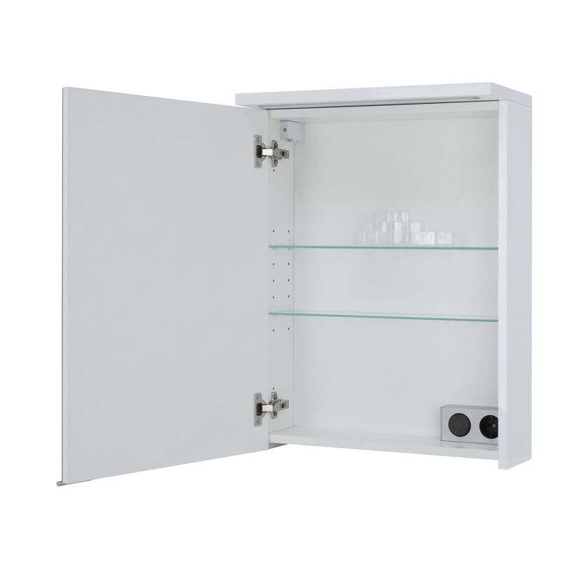 Weißer Spiegelschrank mit offener Tür und Glaseinlegeböden.