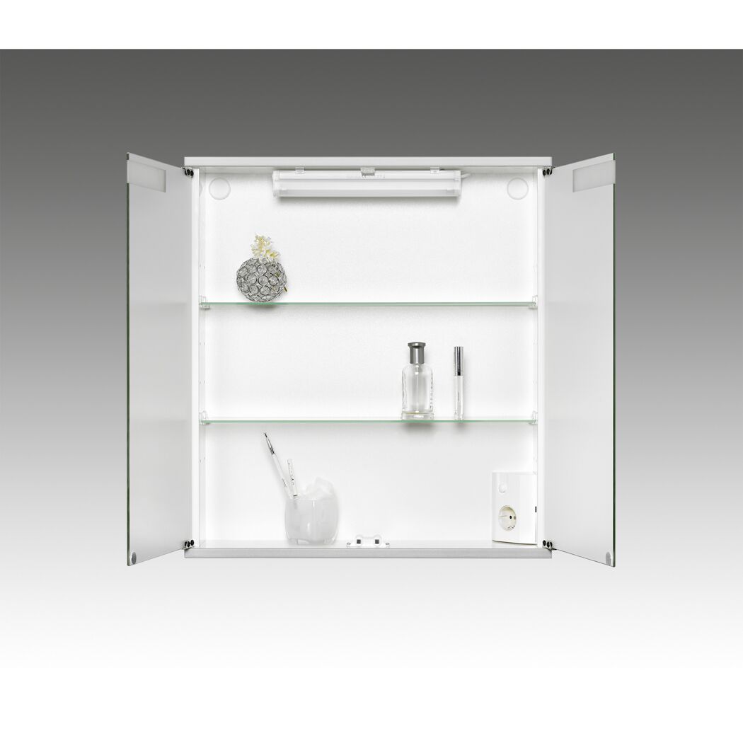 Geöffneter Spiegelschrank Cento60 mit Glasablagen und Beleuchtung
