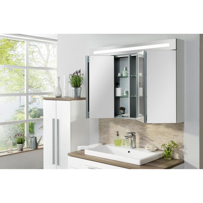 Badezimmerschrank mit Spiegel und Waschbecken