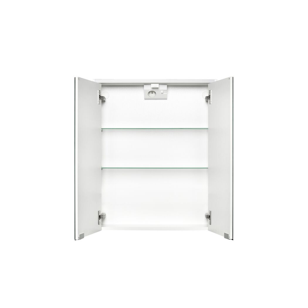 Geöffneter Spiegelschrank mit zwei Glasablagen.