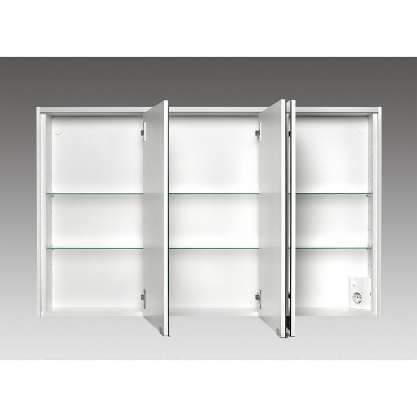 Weißer Spiegelschrank mit geöffneten Türen und Glaseinlegeböden.