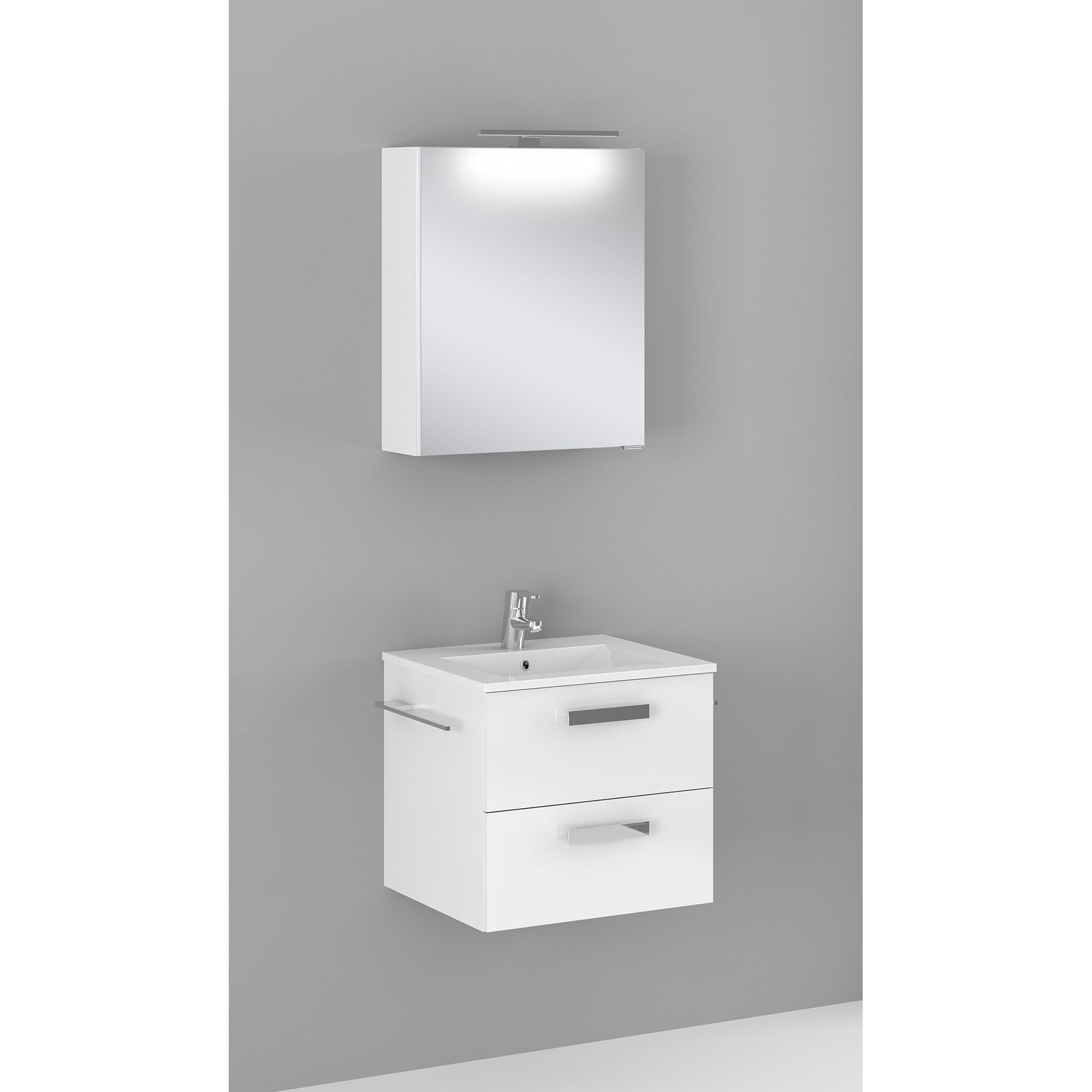 Weißer Waschtisch mit Spiegel und Lampe