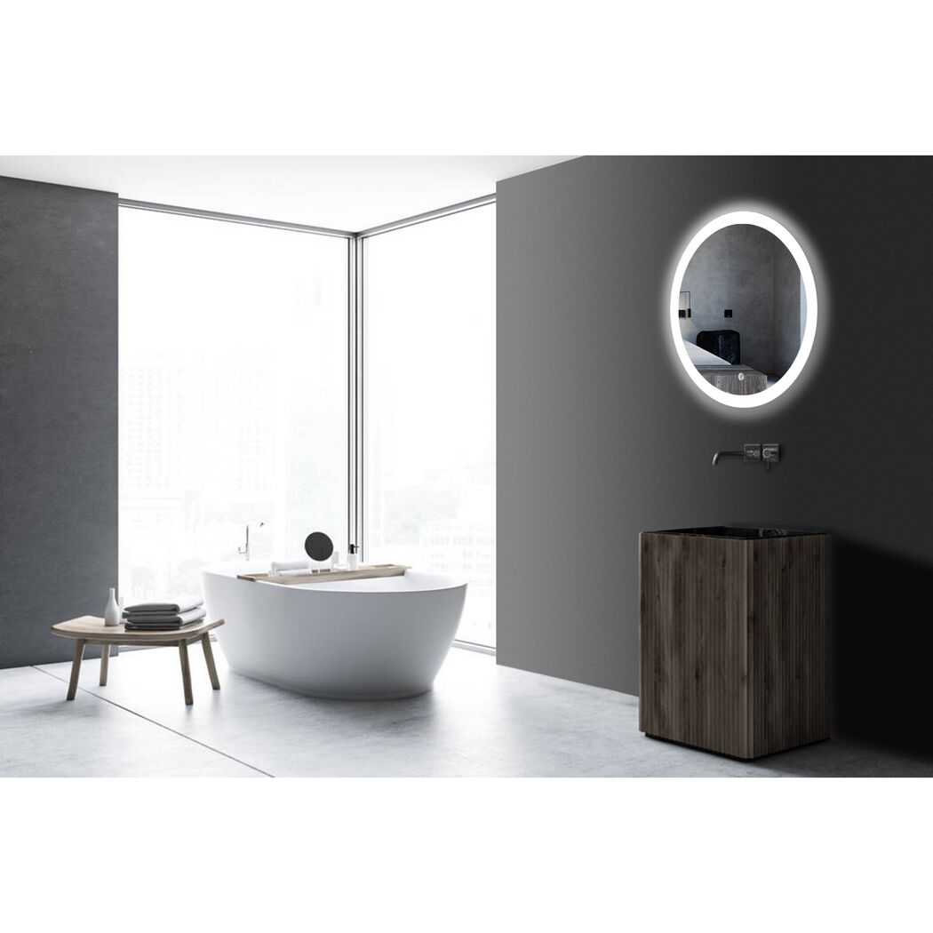 Modernes Badezimmer mit rundem LED-Spiegel