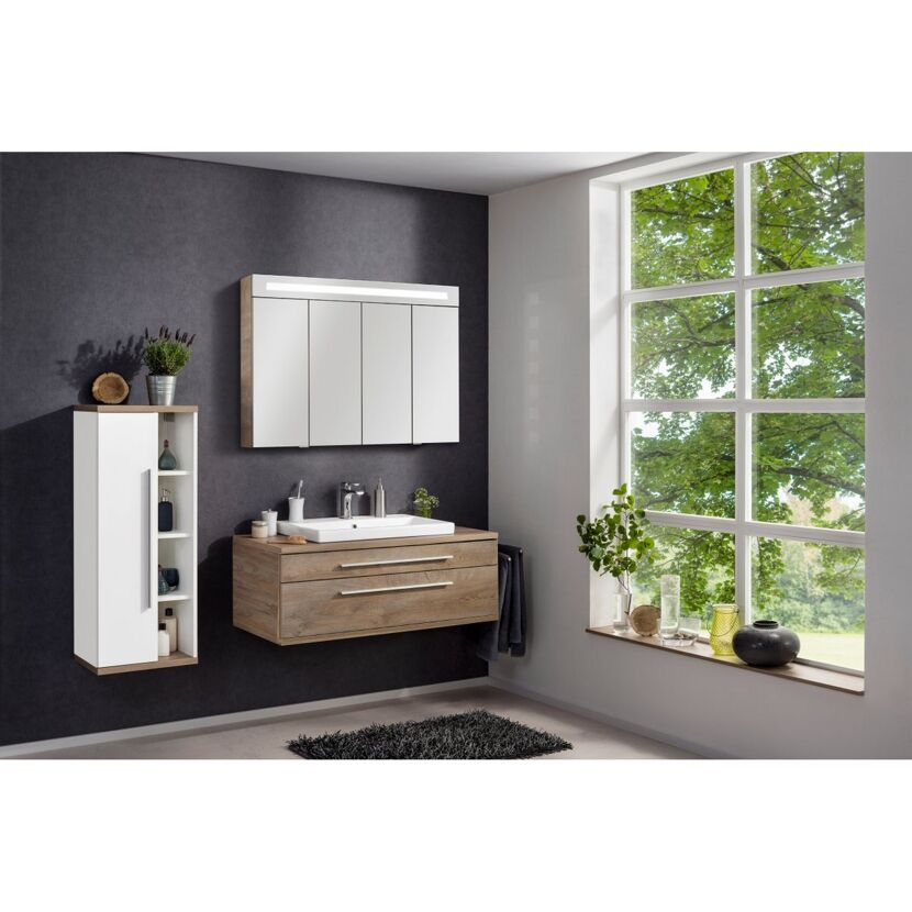 Modernes Badezimmer mit Waschbecken, Spiegelschrank und Hängeschrank
