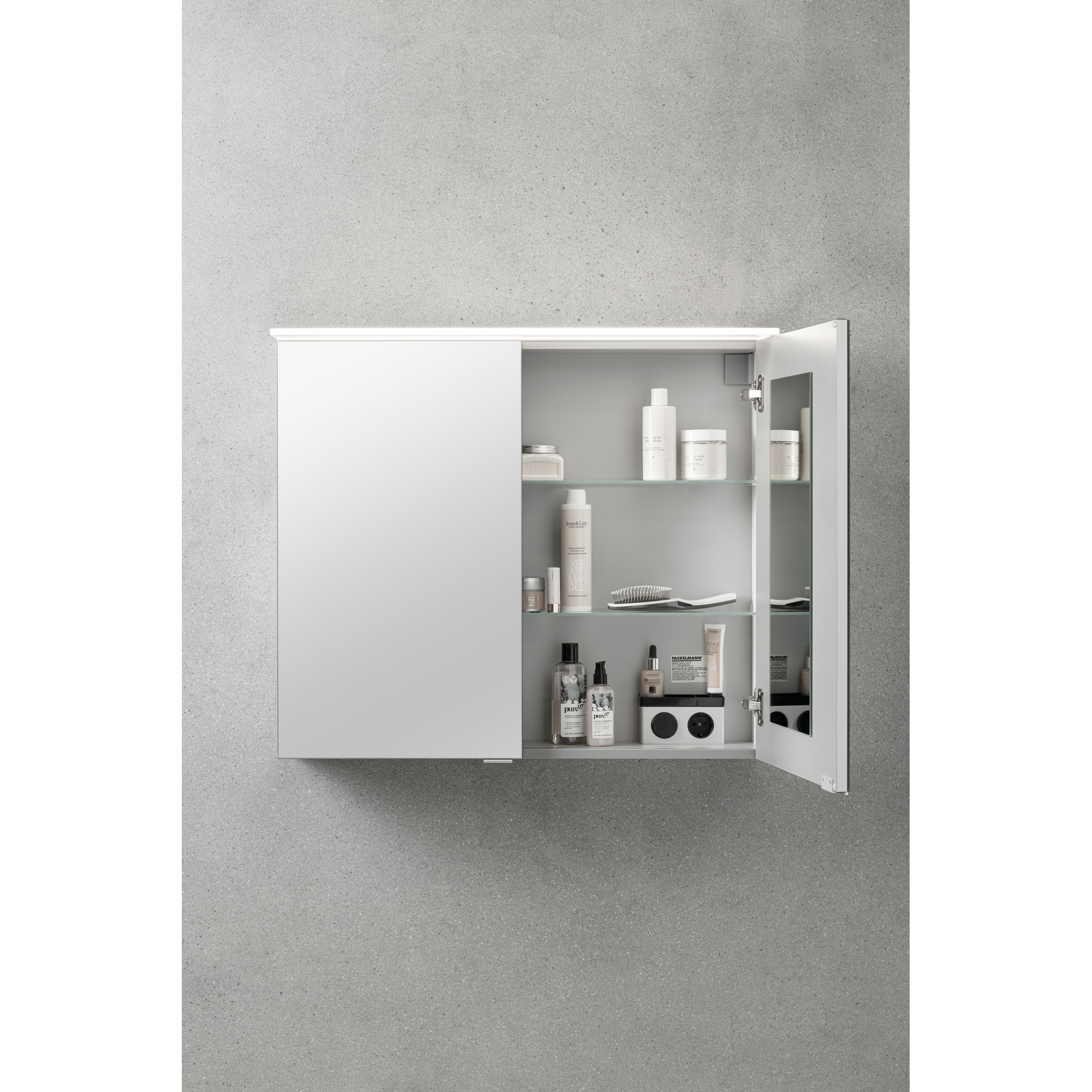 LED-Spiegelschrank 'B.Perfekt' weiß 80 x 69,4 x 15,2 cm + product picture