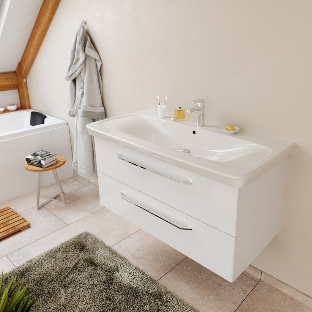 Badezimmermöbel mit Waschbecken und Spiegel