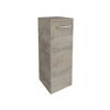 Hochschrank mit einer Tür und silbernem Griff.