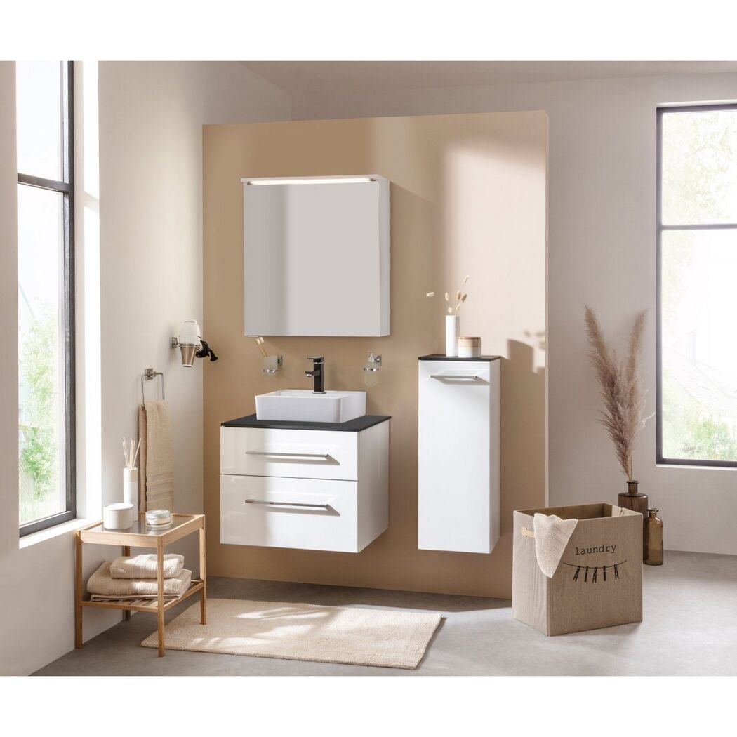 Weißes Badmöbel-Set mit Handtuchhalter, Spiegel und Badschrank