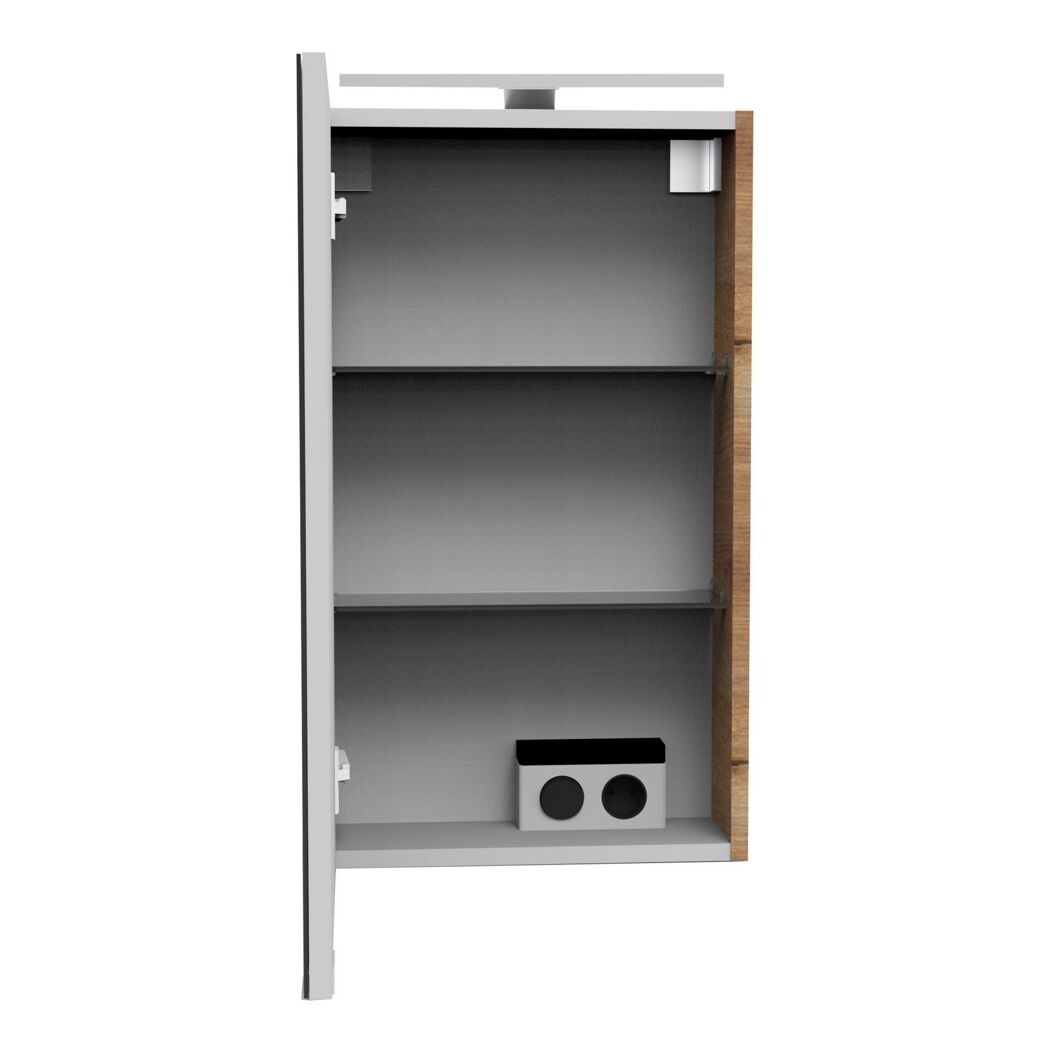 Badezimmerschrank mit offener Tür und drei Einlegeböden.