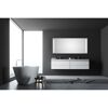 Modernes Badezimmer mit freistehender Badewanne